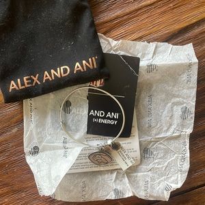 ALEX AND ANI "NFL" "DENVER BRONCOS" EXPANDABLE BANGLE